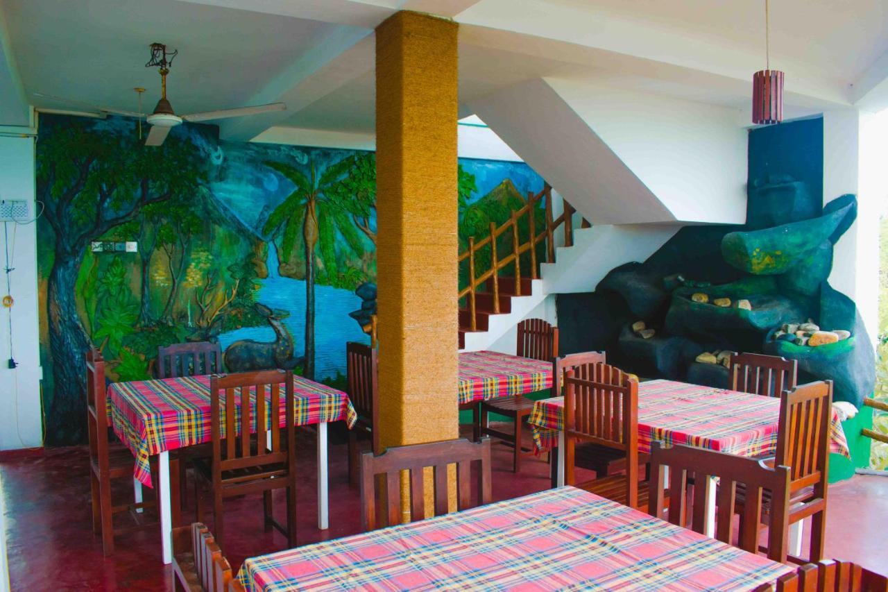 Surfers Paradise Weligama Exterior photo