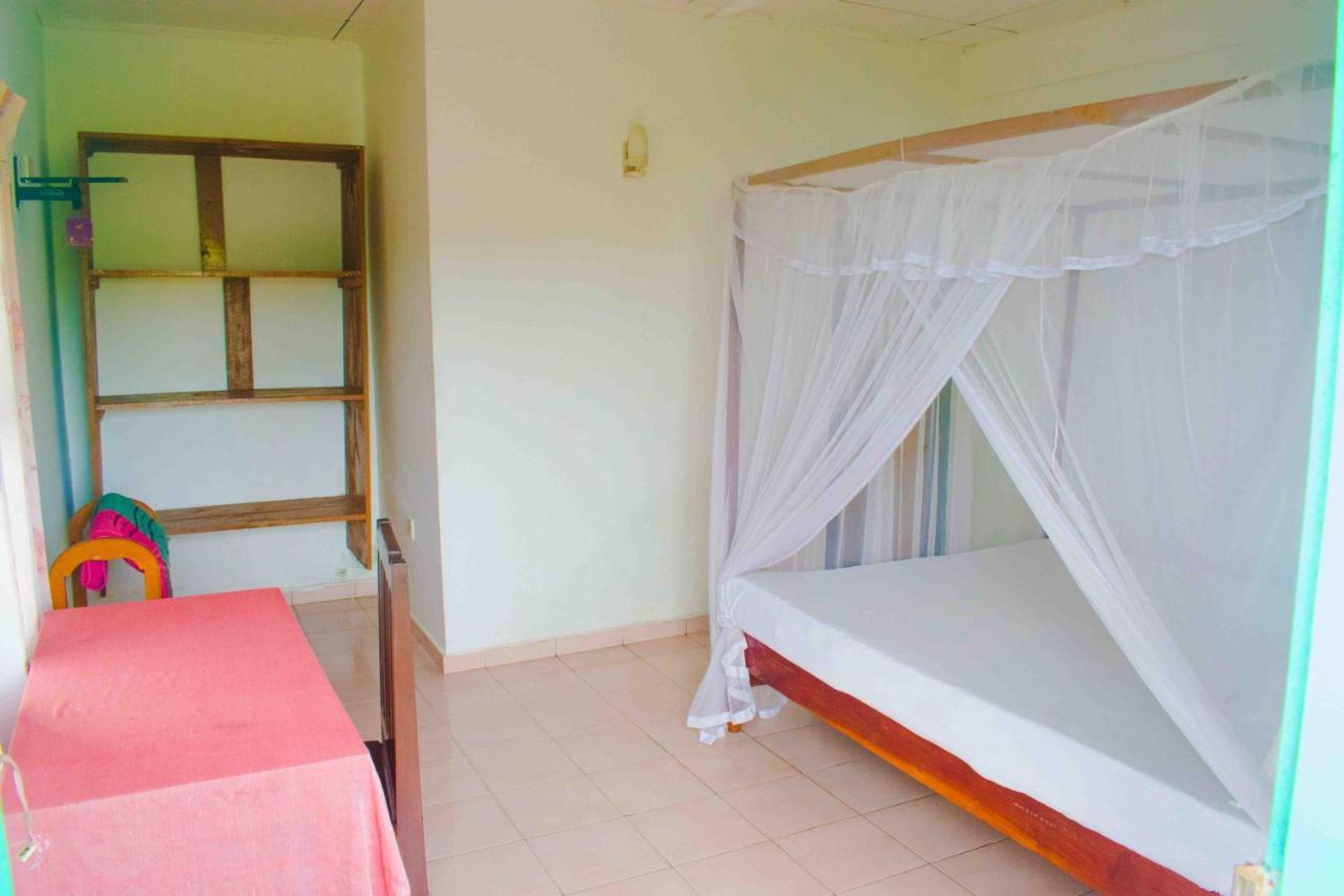 Surfers Paradise Weligama Exterior photo
