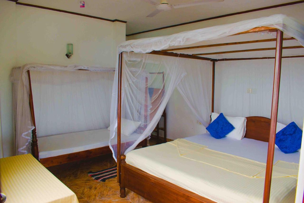 Surfers Paradise Weligama Exterior photo