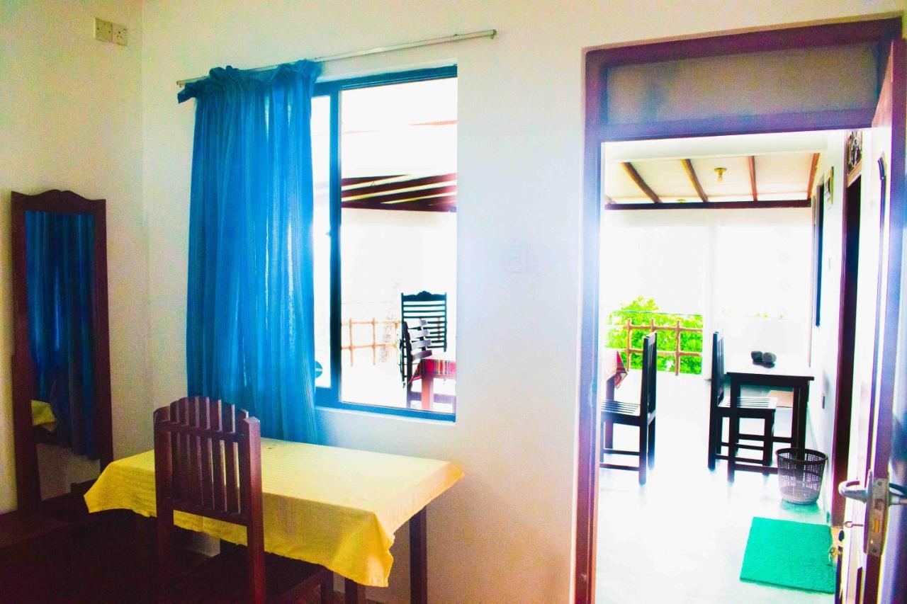 Surfers Paradise Weligama Exterior photo